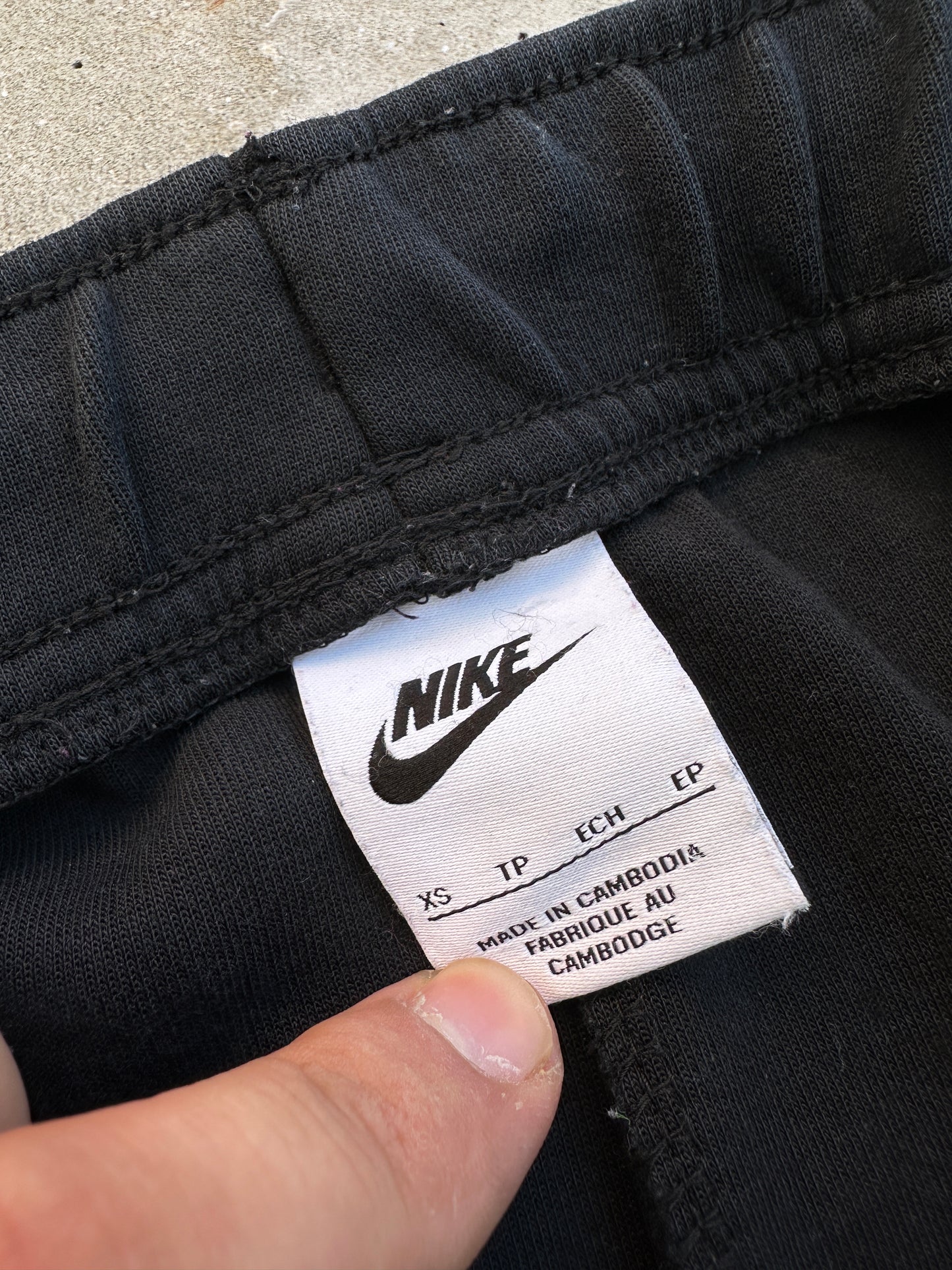 Nike Tech Fleece muška crna trenerka (XS)