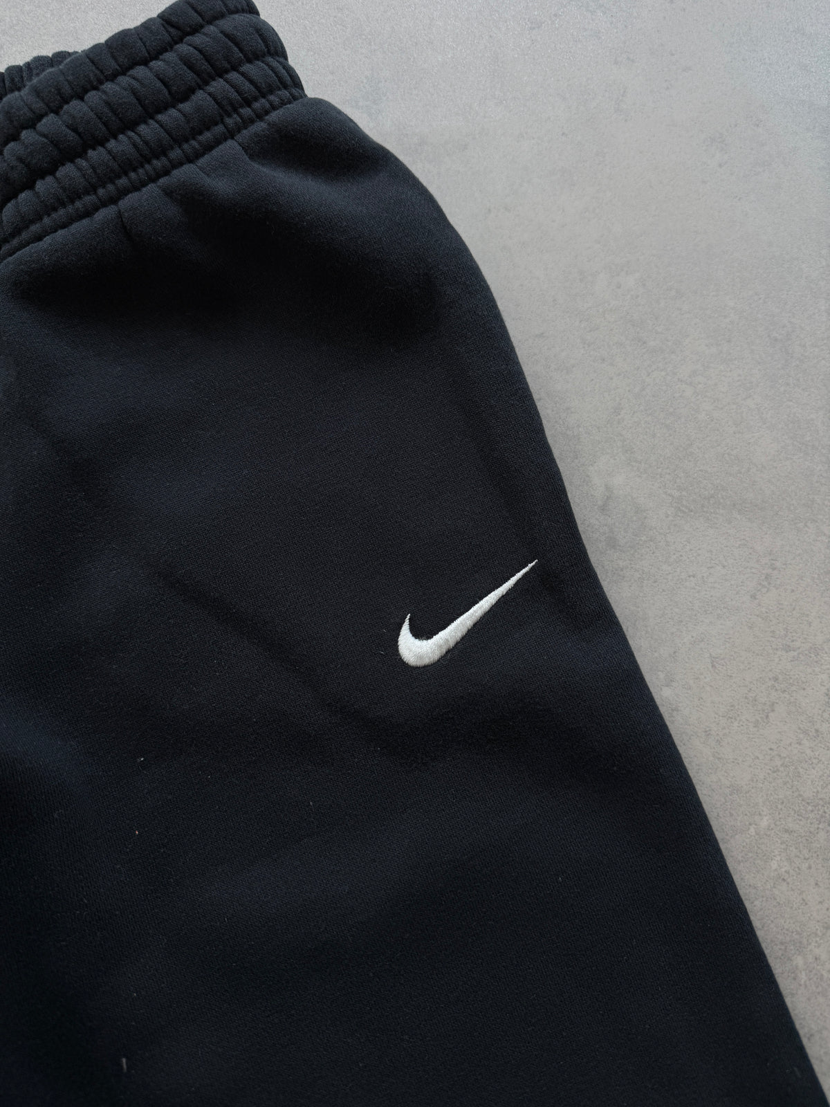 Nike ženska basic crna trenerka (S)