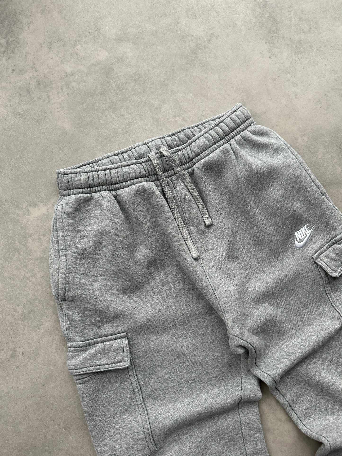 Nike cargo muška siva trenerka (S)