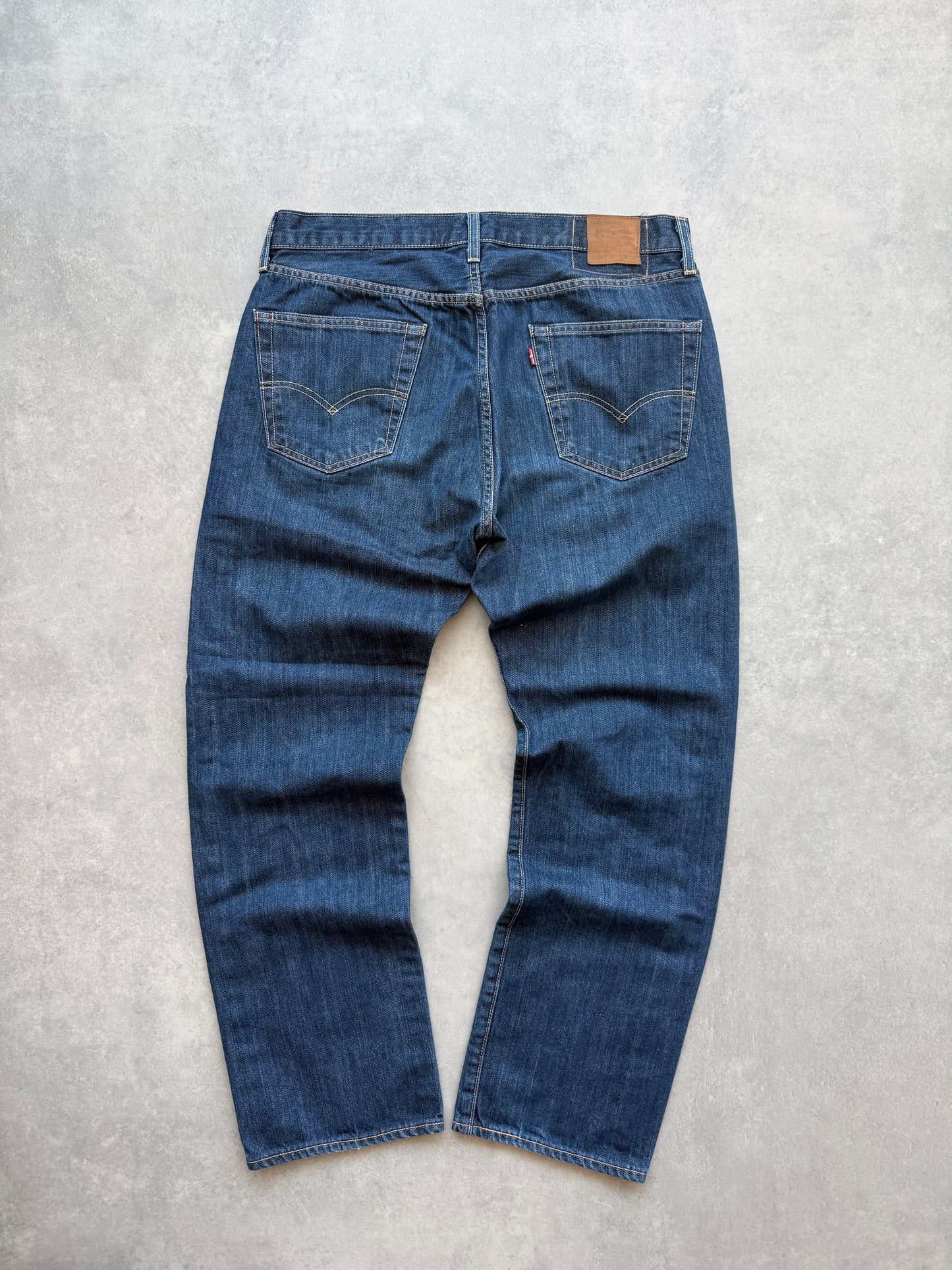 Levis 501 tamno plave muške farmerke (34x30)