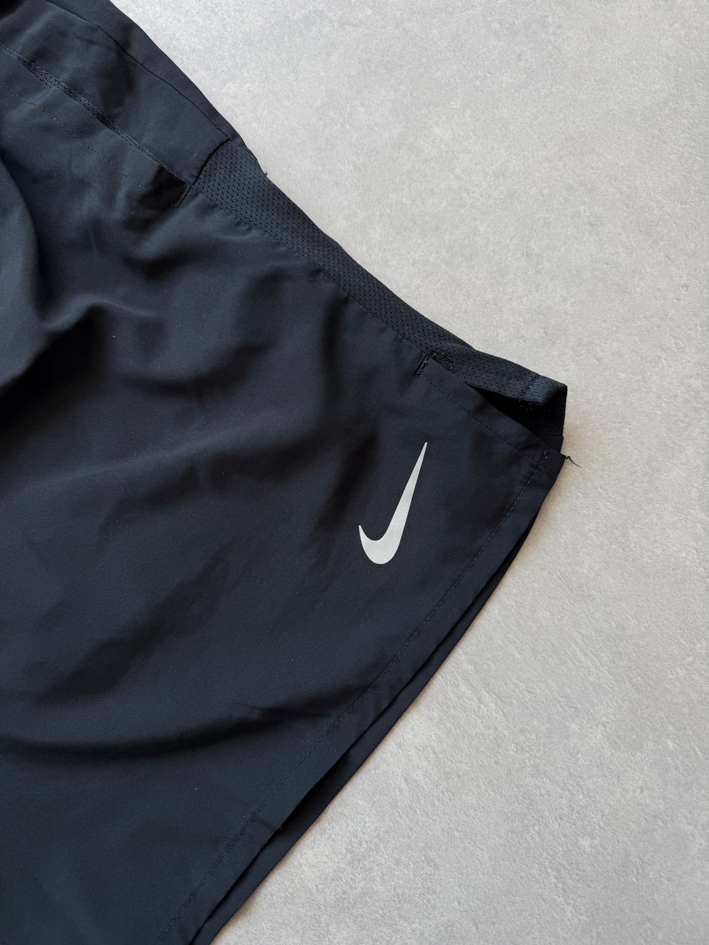 Nike muški crni sportski šorc (M)