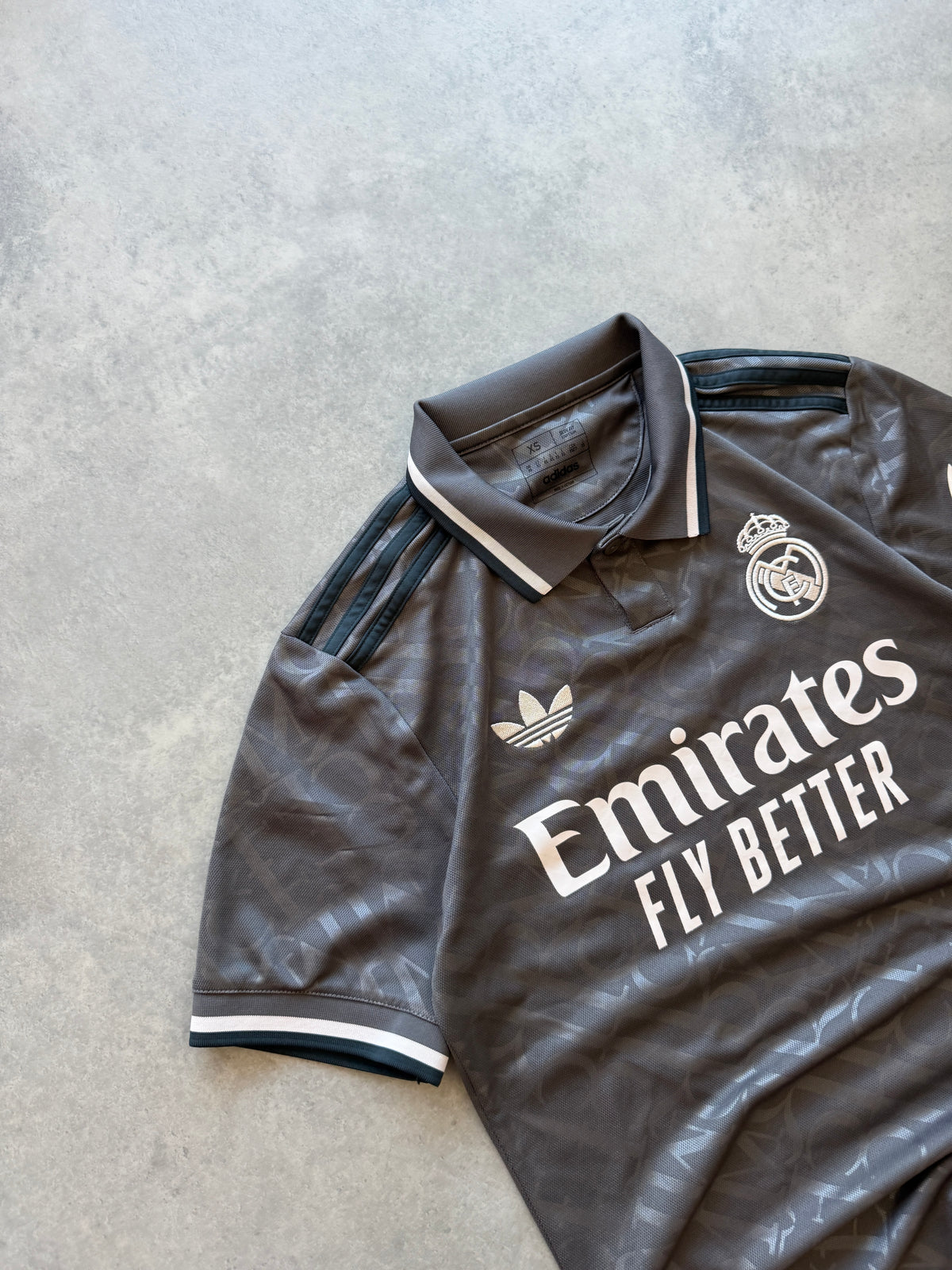 Adidas x Real Madrid 24/25 Third Kit muški dres (XS)