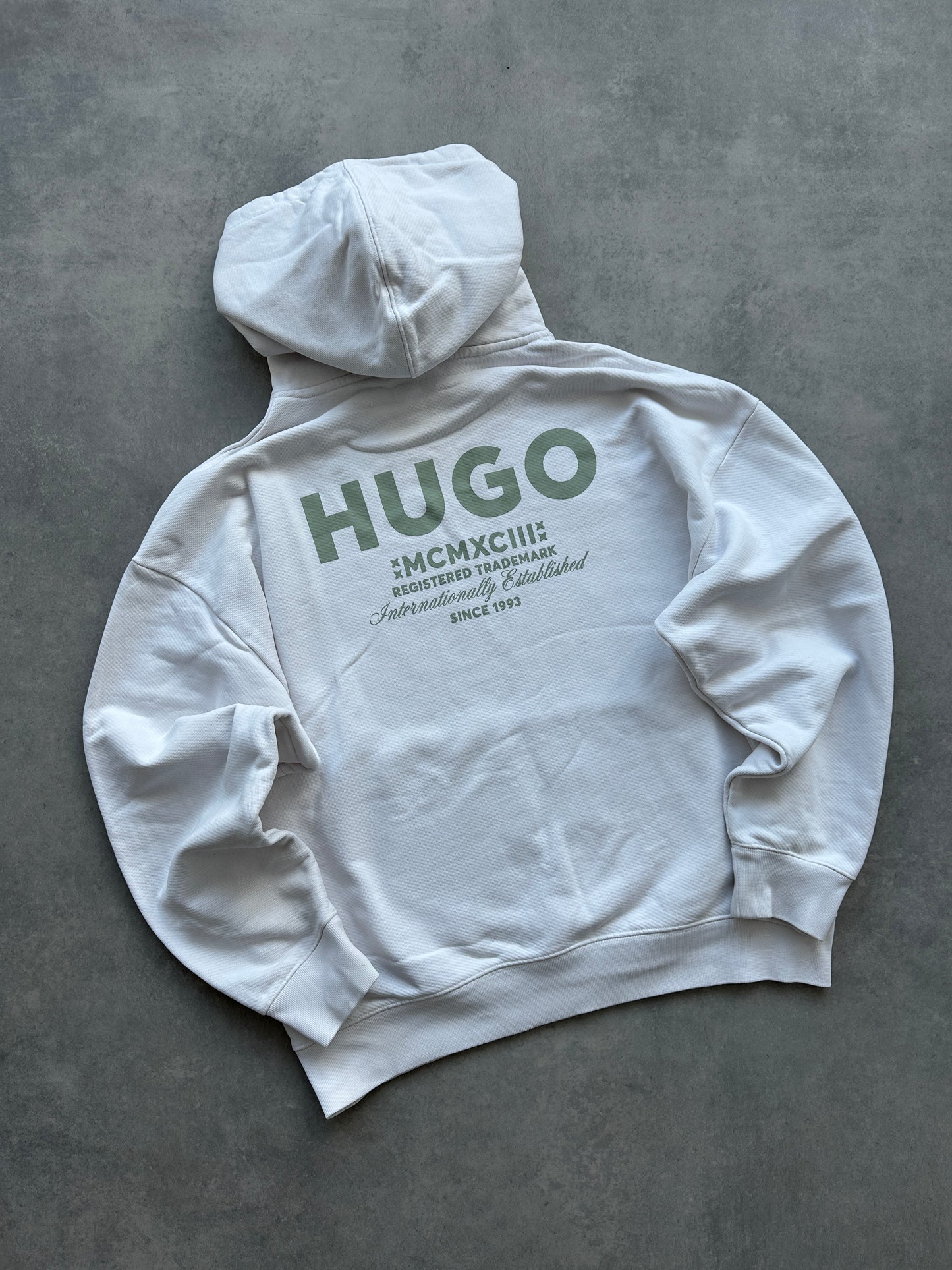 Hugo Boss muška bijela heavy cotton dukserica (M)