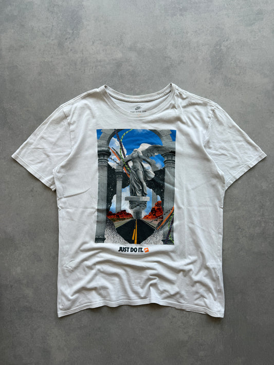 Nike muška bijela slim fit majica (L)