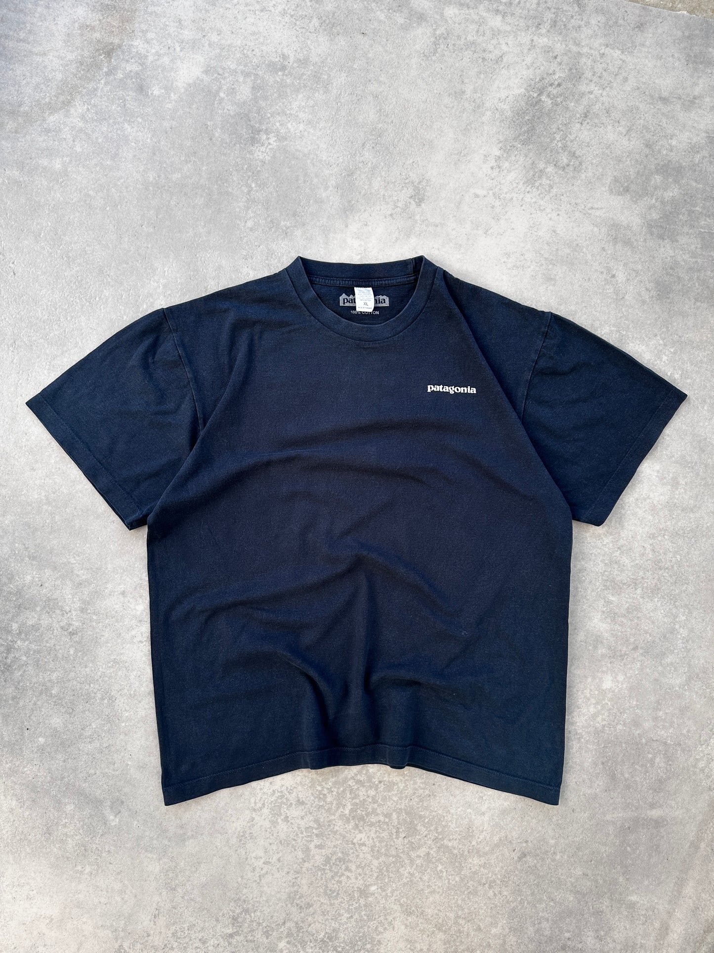 Patagonia muska basic navy plava majica (XL)