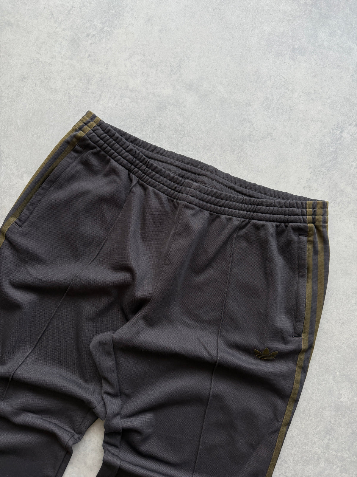 Adidas 2000s muška baggy smeđa trenerka (XL)
