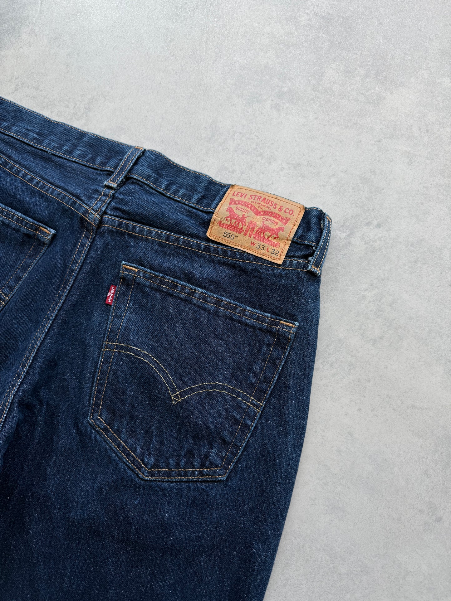 Levis 550 muške tamno plave farmerke (33x32)