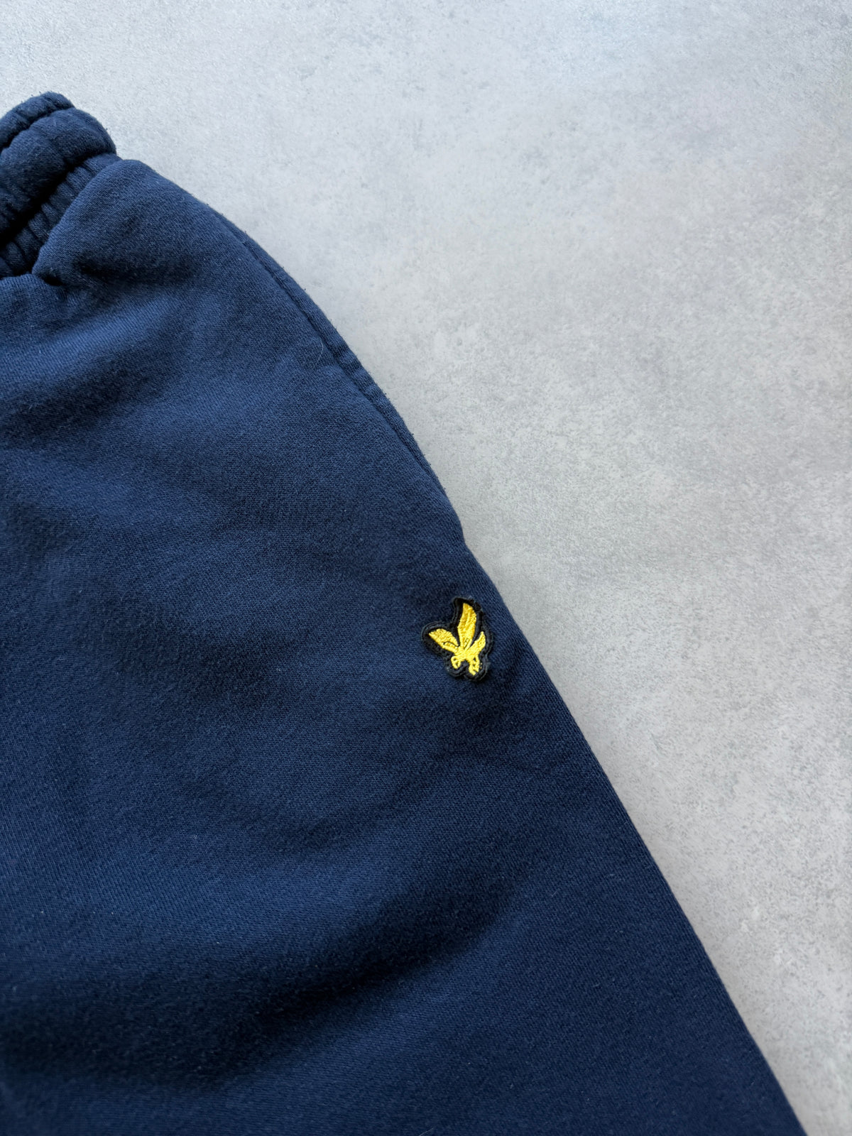 Lyle & Scott muška navy plava trenerka (XS)