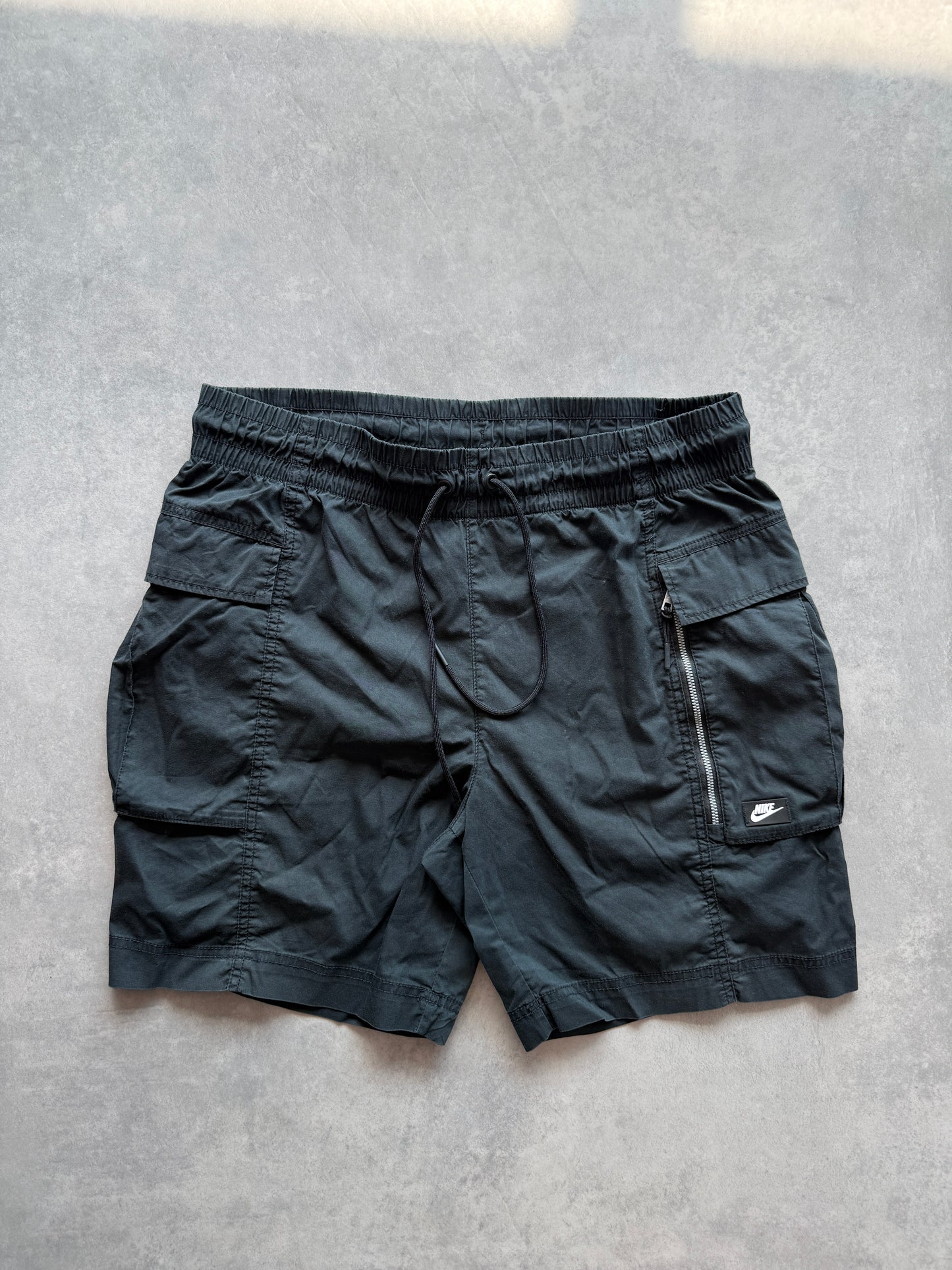 Nike muški crni cargo šorc (M)