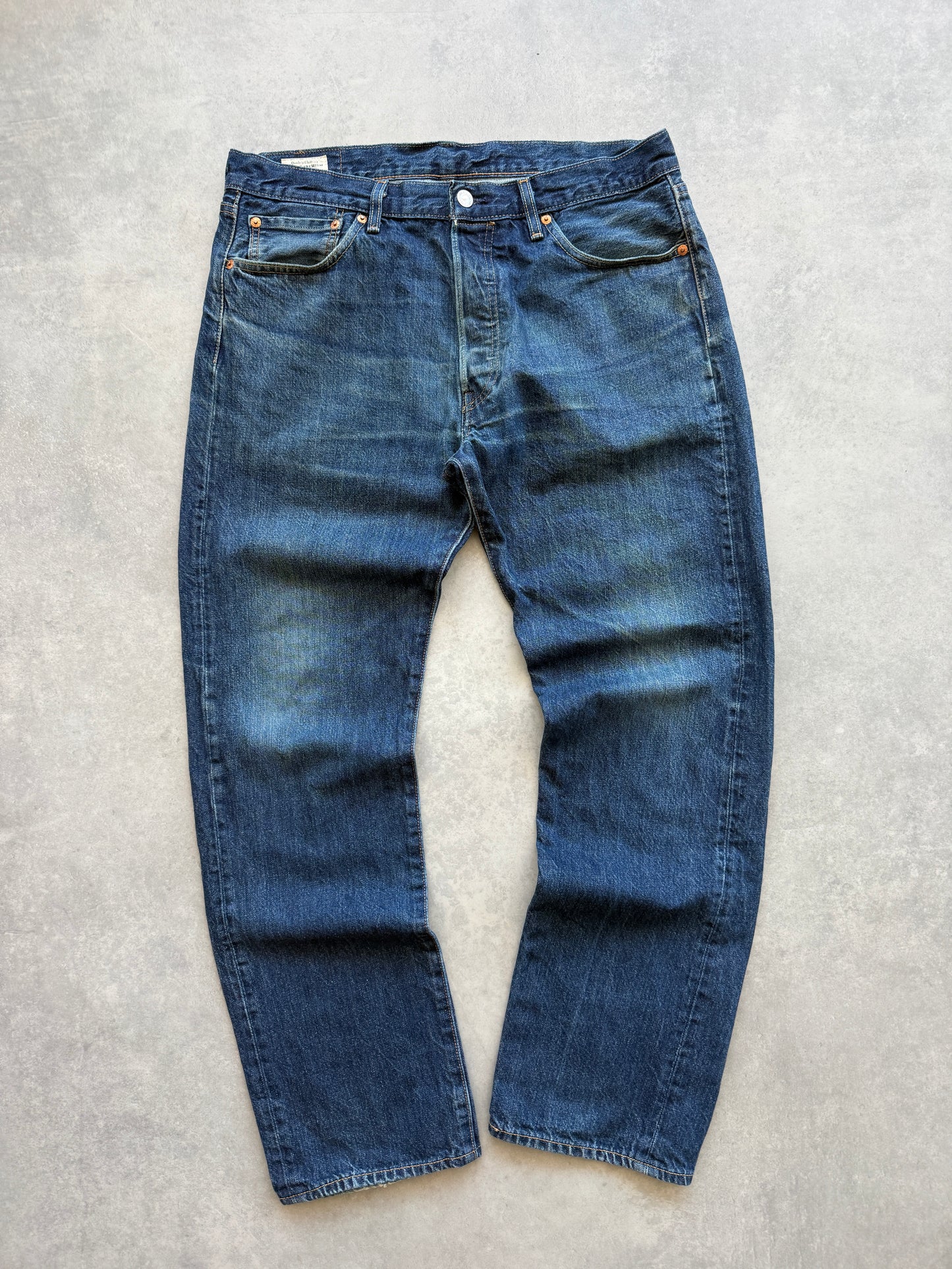Levis 501 muške tamno plave farmerke (34x32)