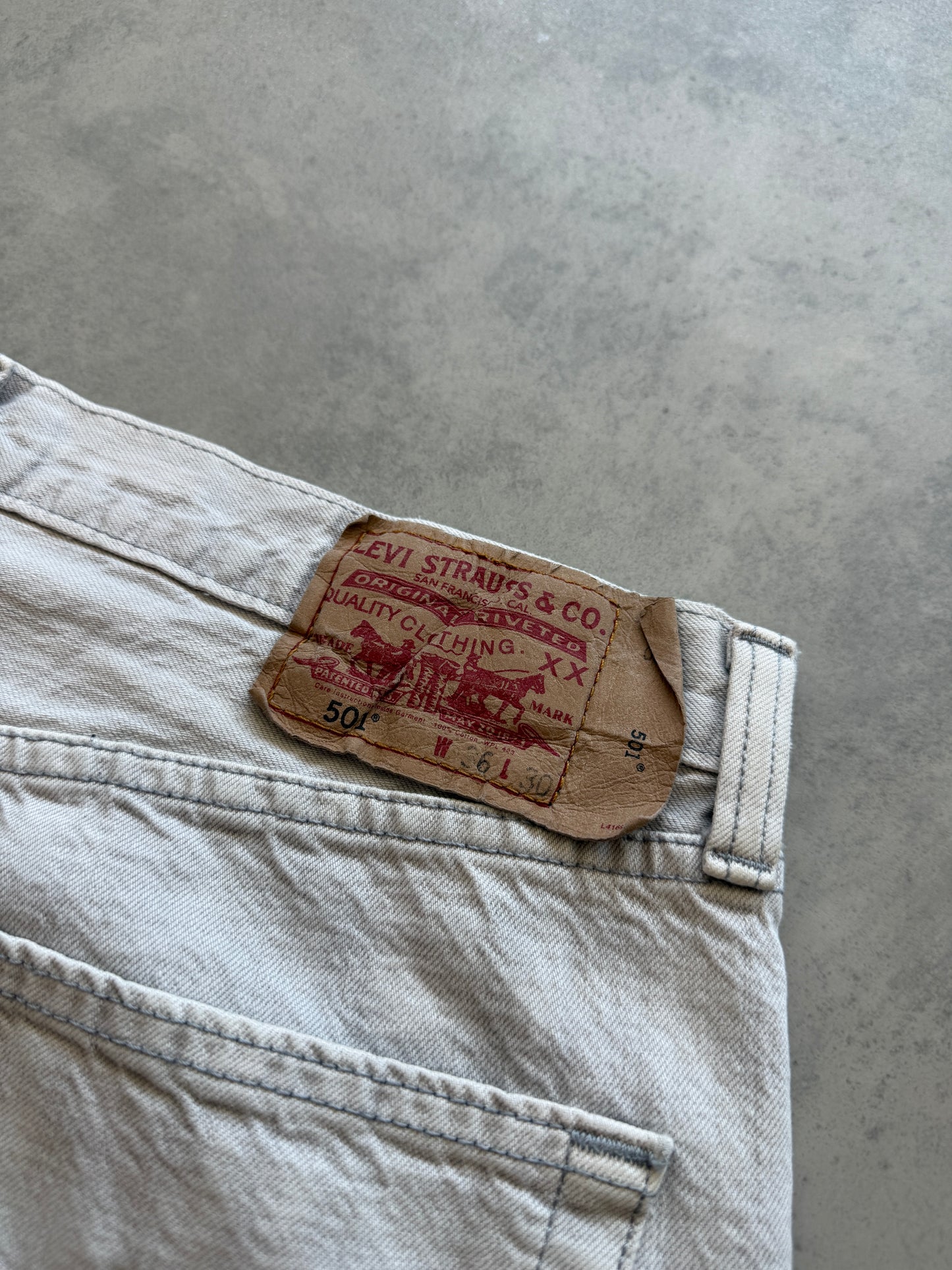 Levis 501 vintage muške sive farmerke (36x30)