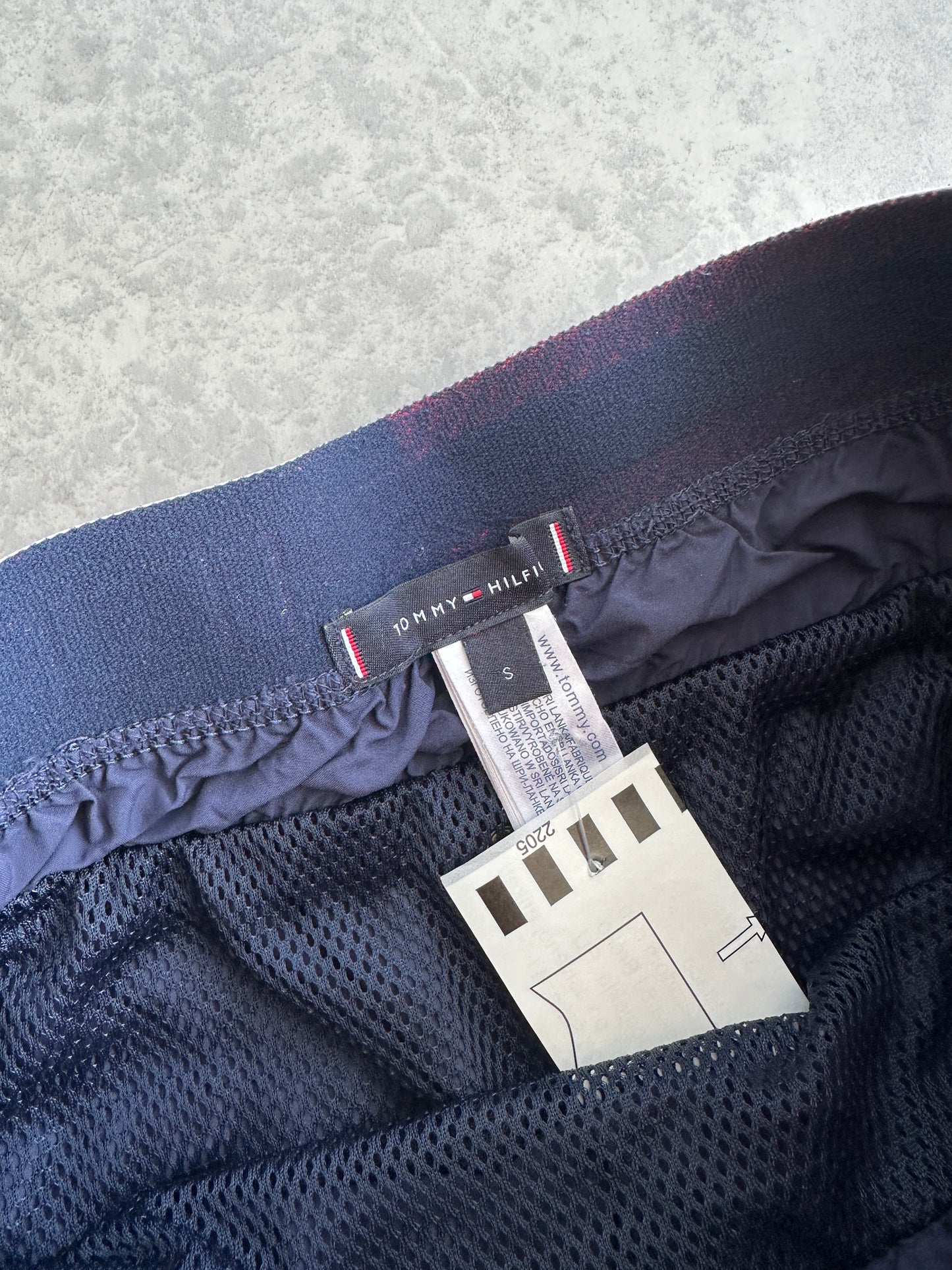 Tommy Hilfiger navy muški šorc za kupanje (S)