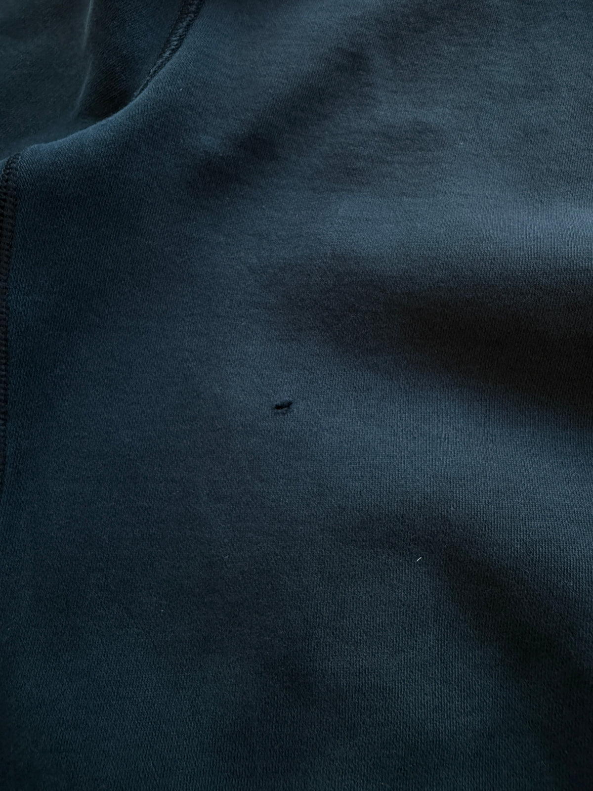 Abercrombie Y2K muška distressed dukserica (L)