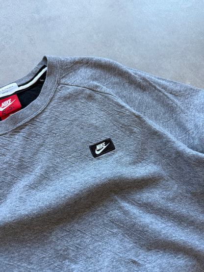Nike muška basic siva tanka dukserica (M)