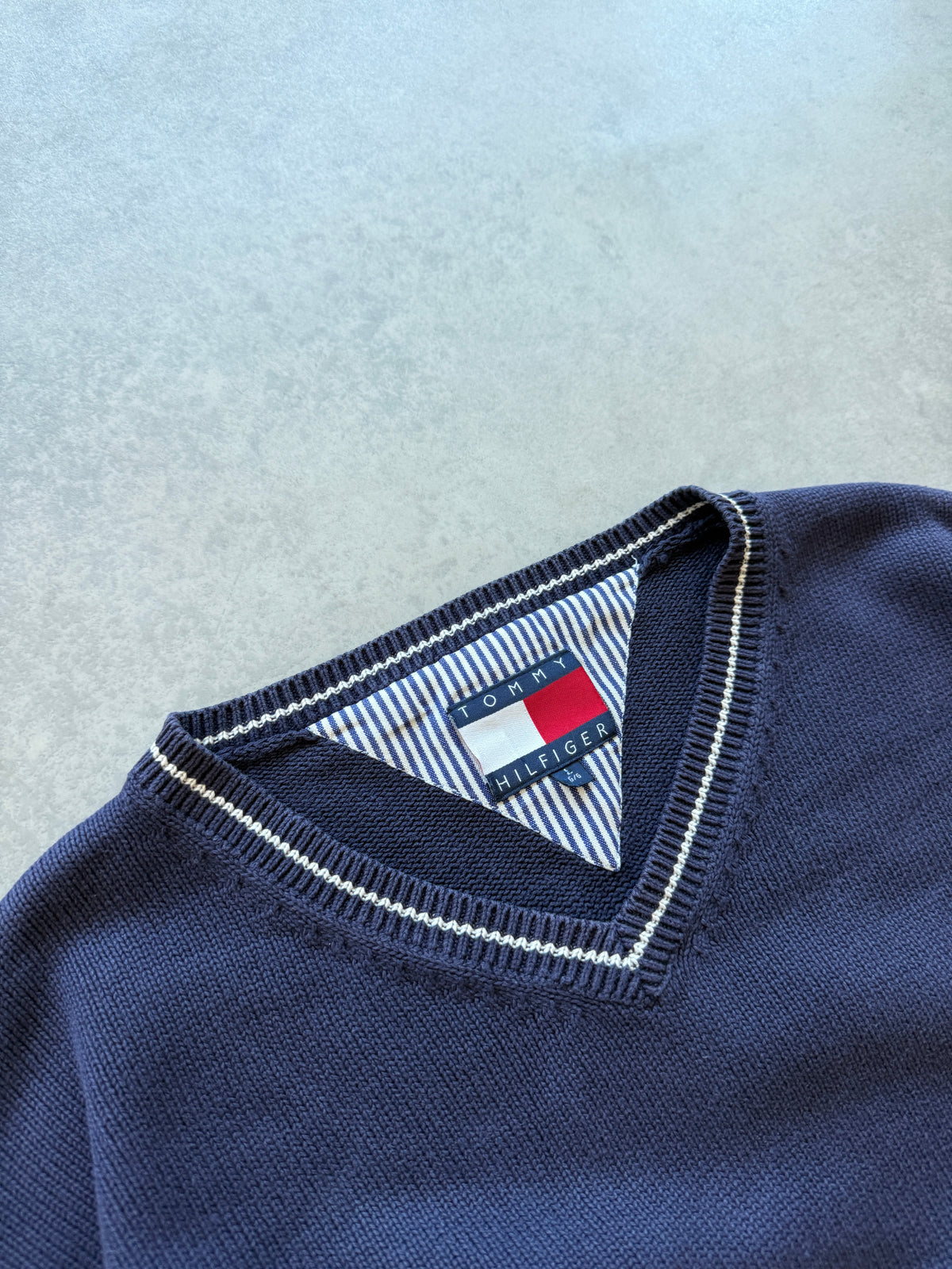 Tommy Hilfiger vintage muški džemper (L)