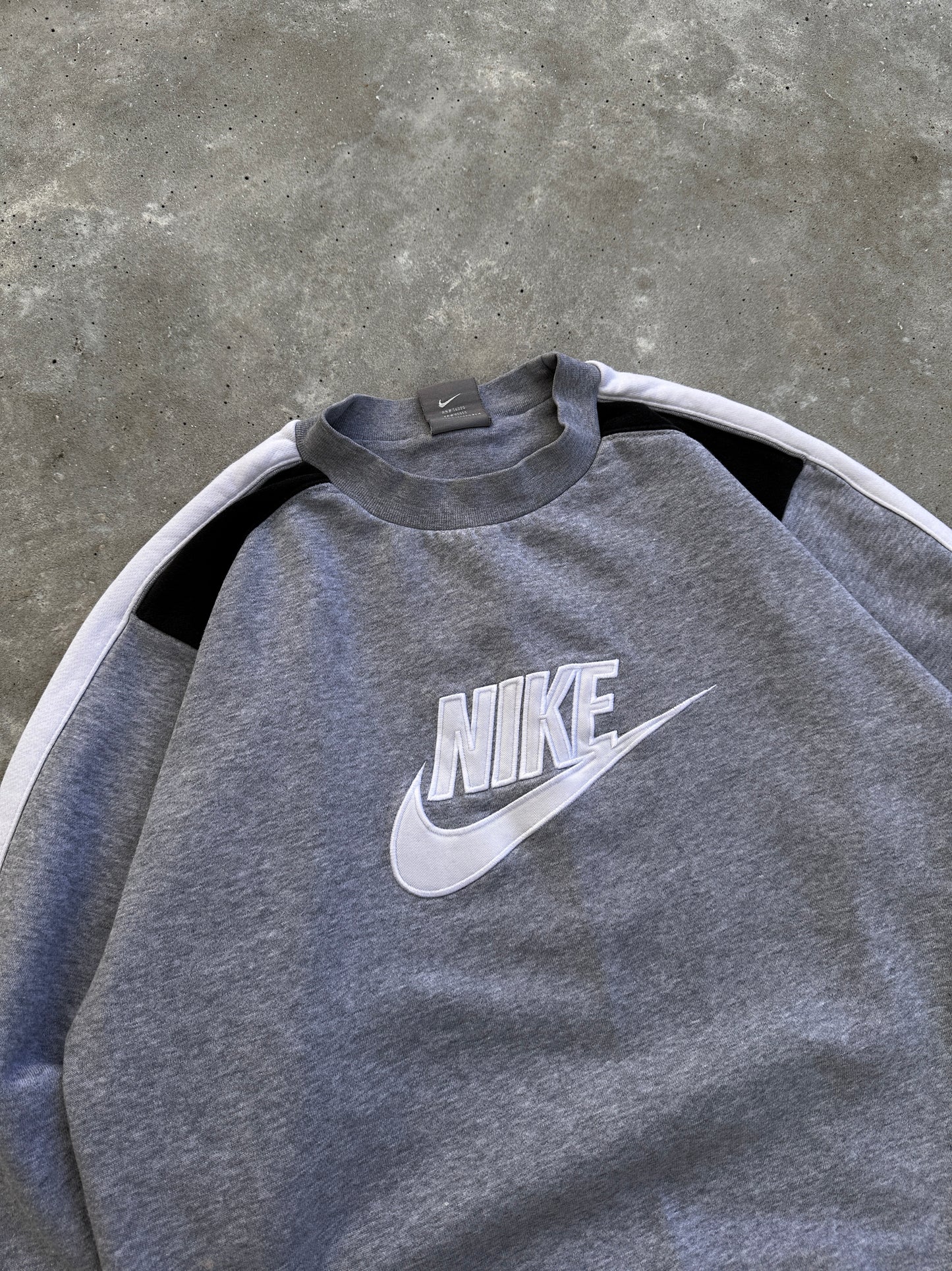 Nike 2000s muška dukserica sivo bijela (S)