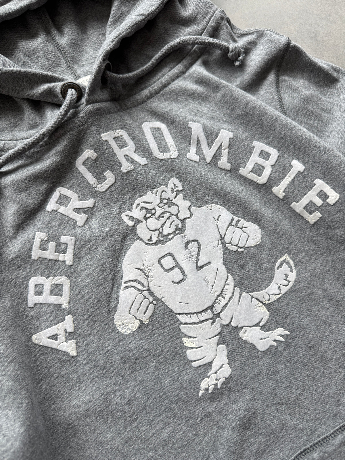 Abercrombie & Fitch muška siva slim fit dukserica (M)