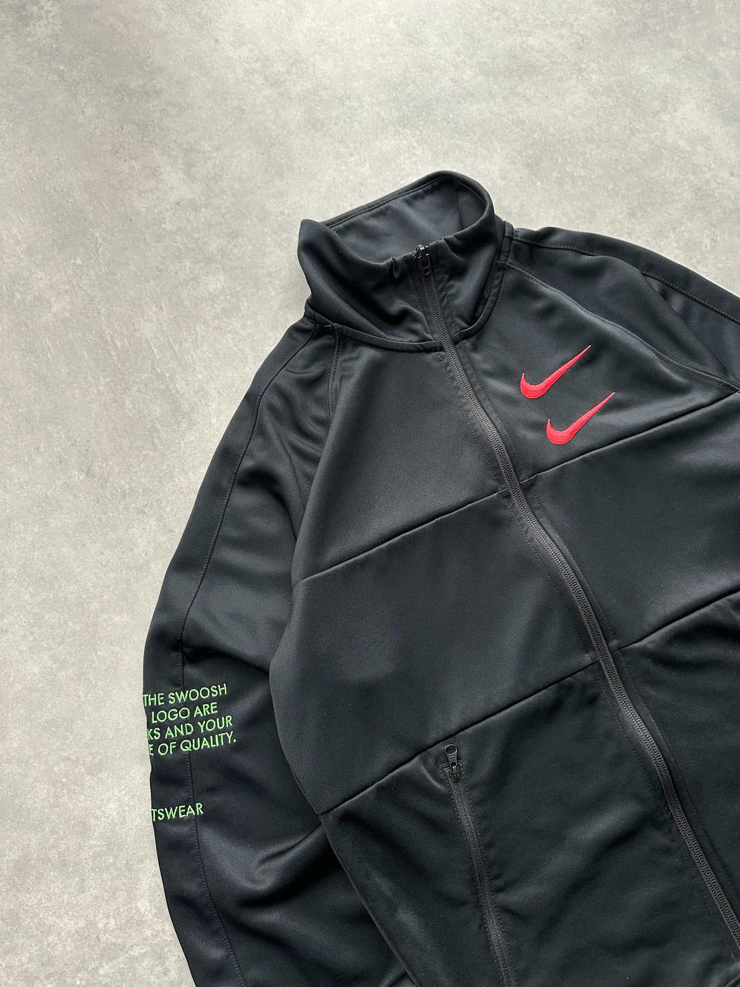 Nike Swoosh muška crna dukserica (S)