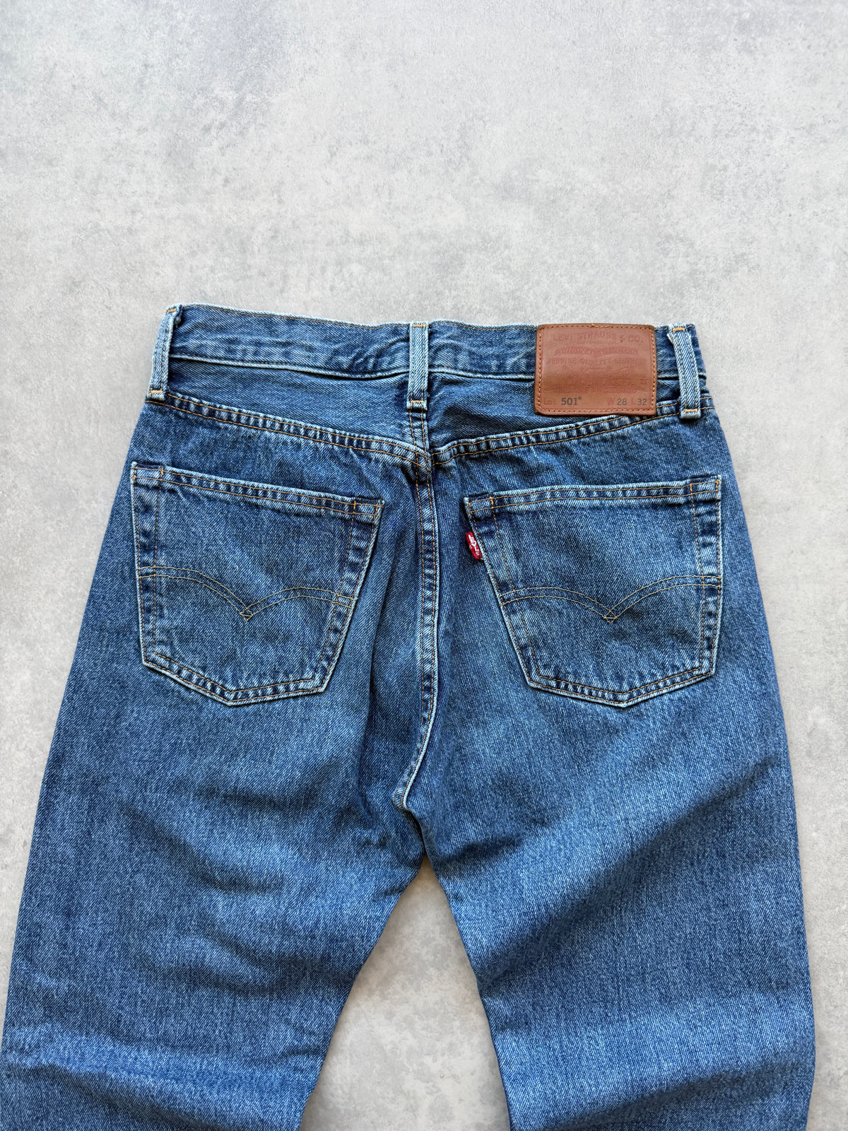 Levis 501 Big E ženske tamno plave farmerke (28x32)
