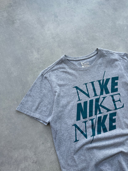 Nike muška siva majica (L)