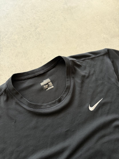 Nike Dri Fit muška crna slim fit sportska majica (M)
