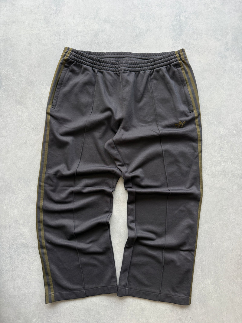 Adidas 2000s muška baggy smeđa trenerka (XL)