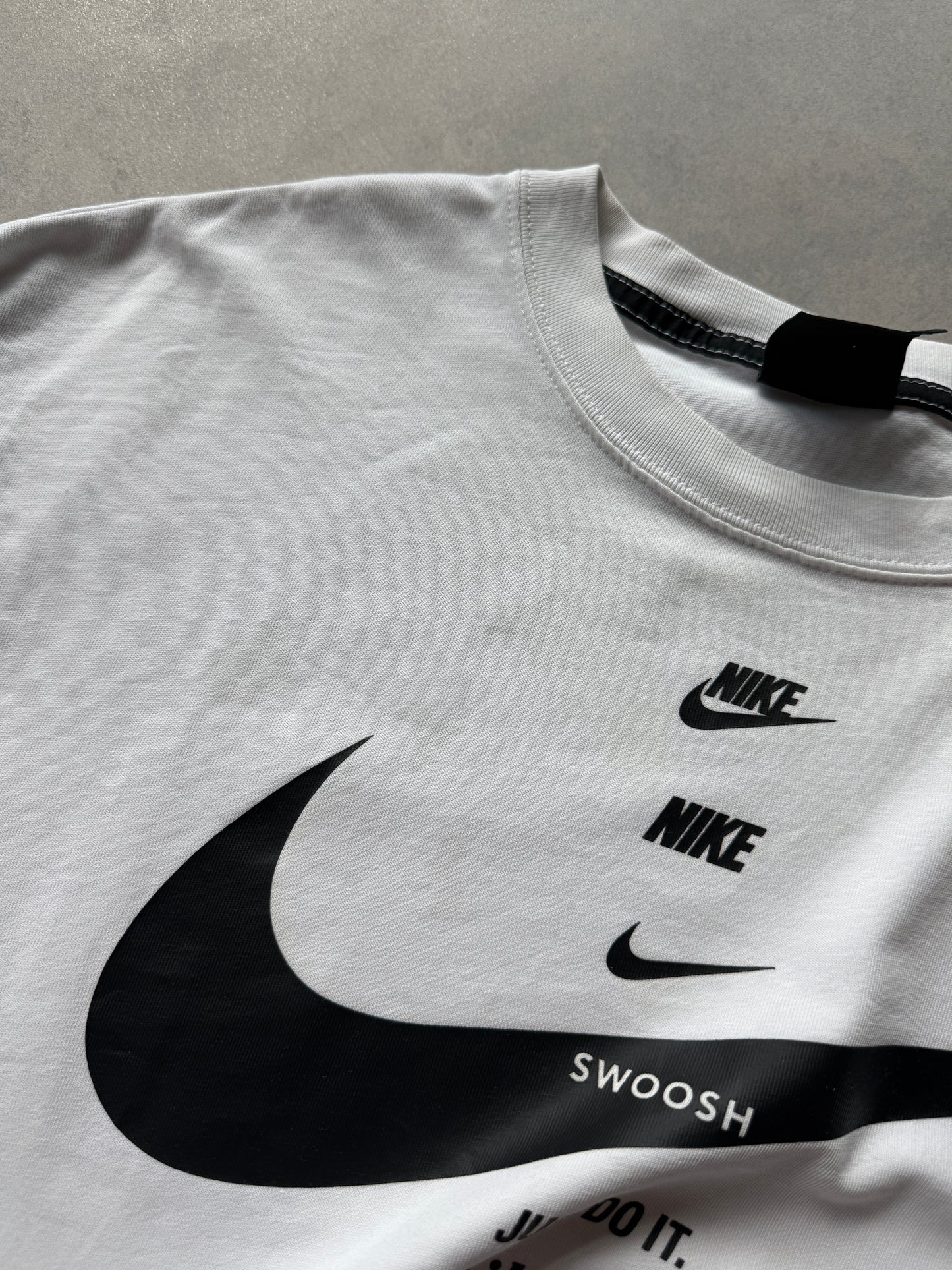 Nike NSW Swoosh ženska oversized majica (M)