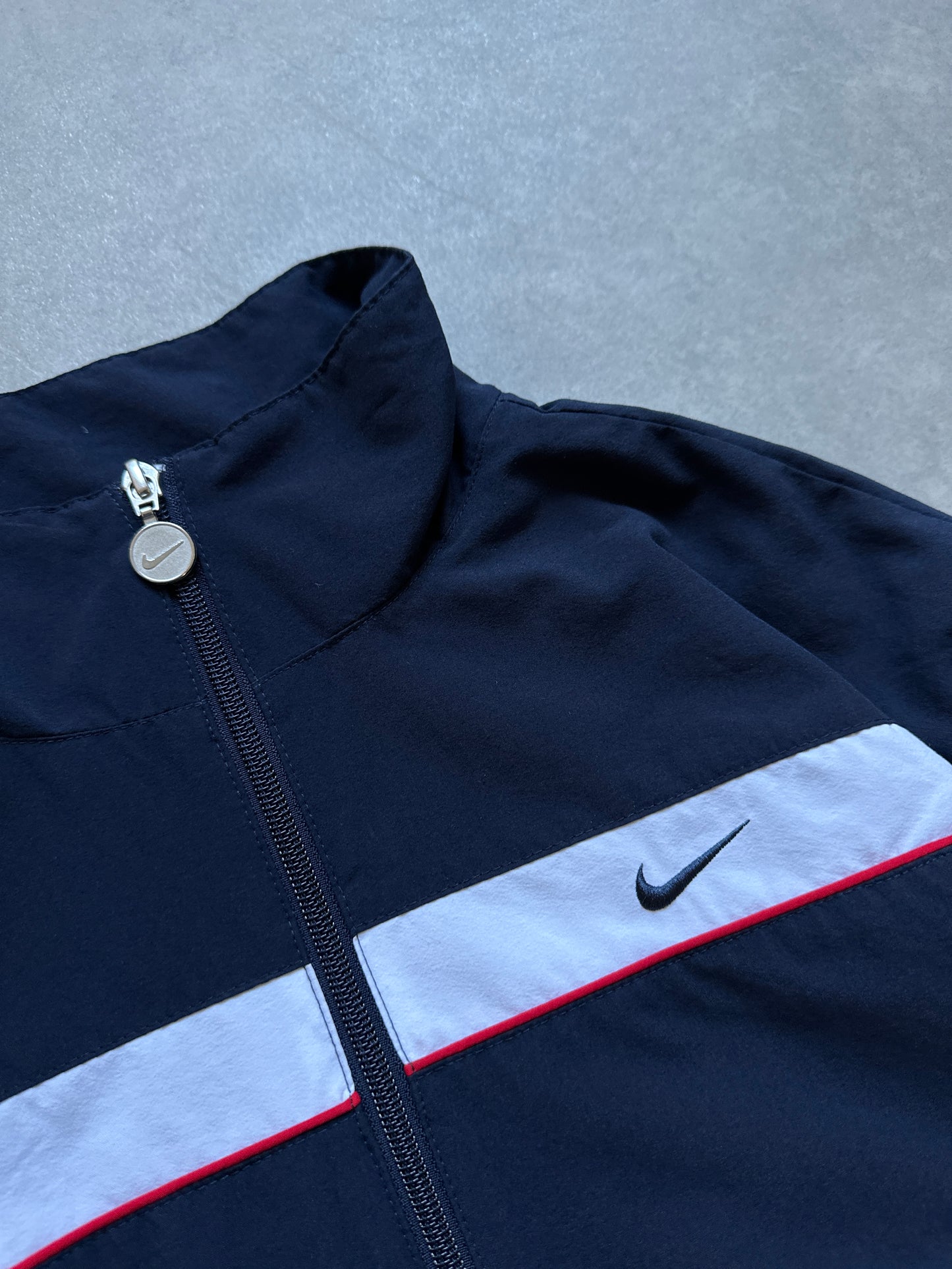 Nike 2000s djecija šuškava dukserica (XL)