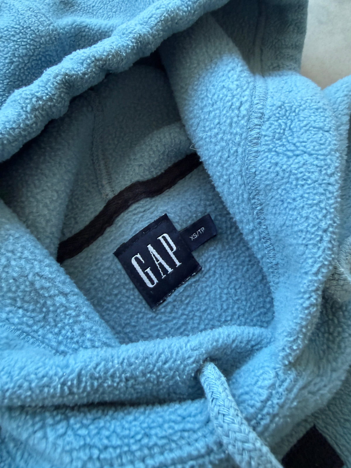Gap Y2K ženska oversized fleece dukserica (XS)