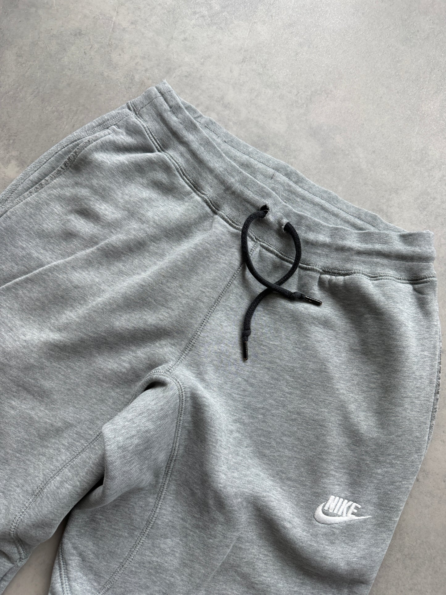 Nike muška basic siva trenerka (S)