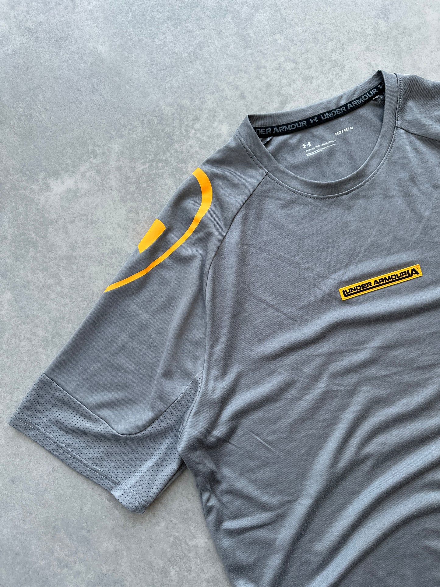 Under Armour muška siva sportska majica (M)