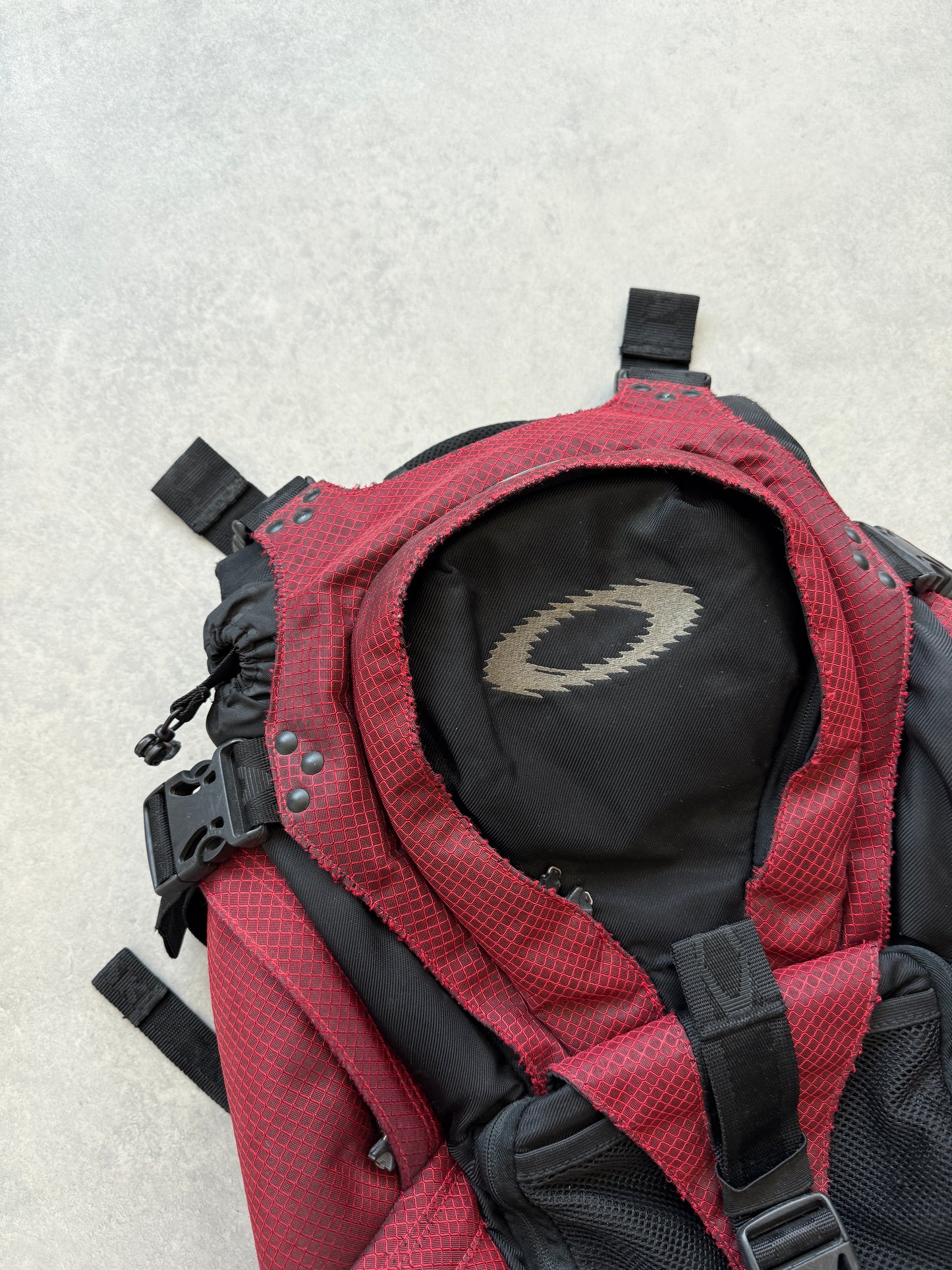 Oakley Icon 3.0 muški crveni ruksak (OS)