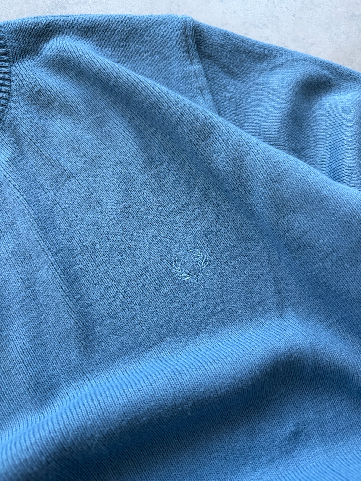 Fred Perry muški plavi džemper (L)