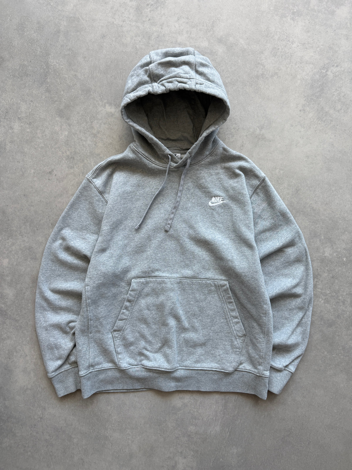 Nike muška basic siva dukserica (M)