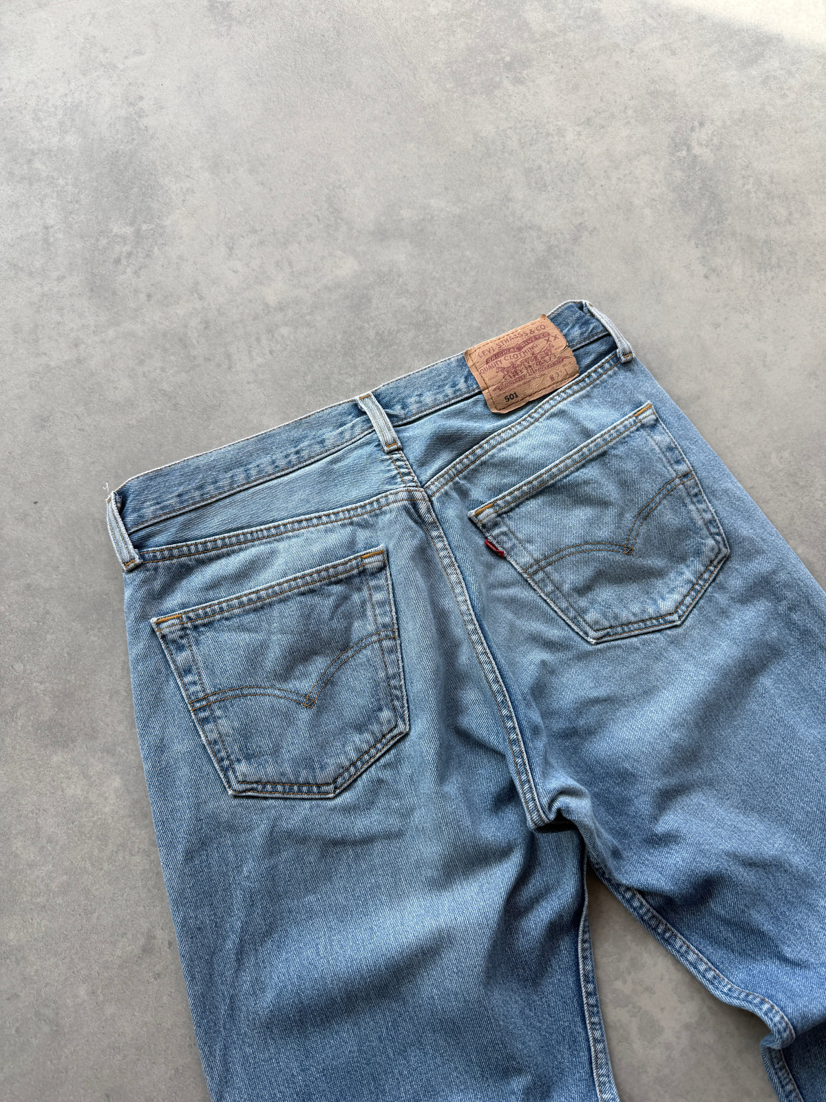Levis 501 vintage 90s muške farmerke (33x30)