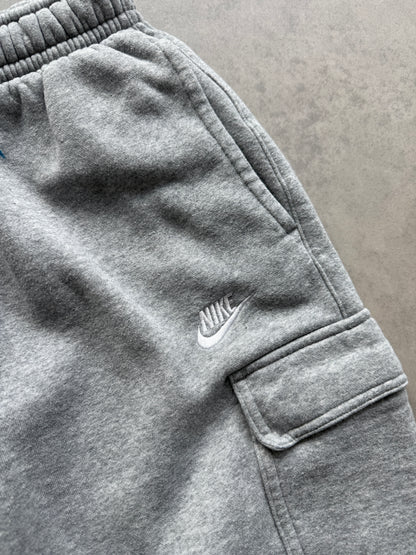 Nike muška siva cargo trenerka (S)