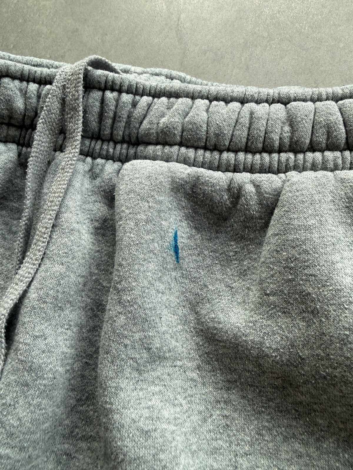 Nike muška siva cargo trenerka (S)