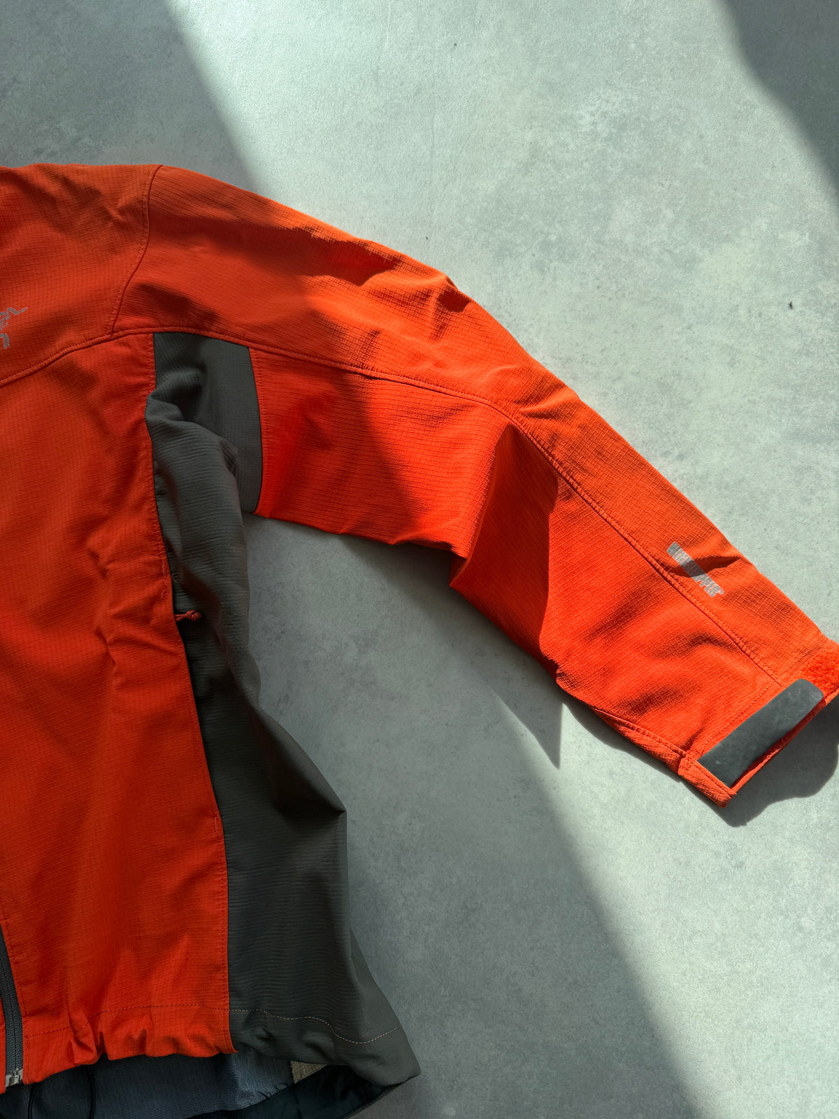 Arcteryx Windstopper vintage ženska softshell jakna (L)